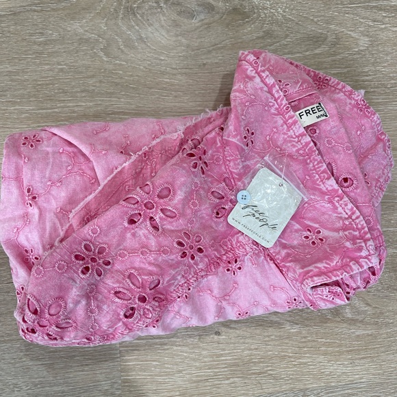 Pink button down top - Picture 5 of 5